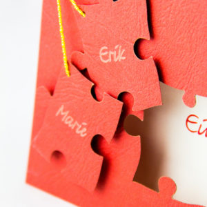 Einladungskarte mit Puzzlestanzung